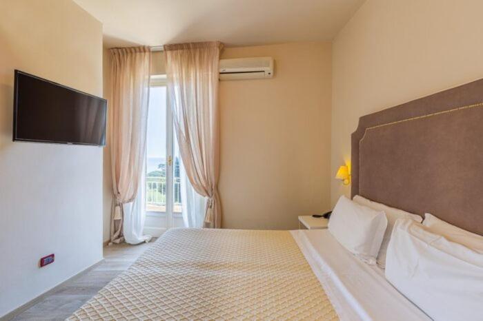 Hotel Rosa Dei Venti Lerici Esterno foto